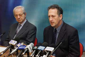 Δυσαρεστημένος από την «παθογένεια» του κυβερνώντος κόμματος ο γραμματέας του