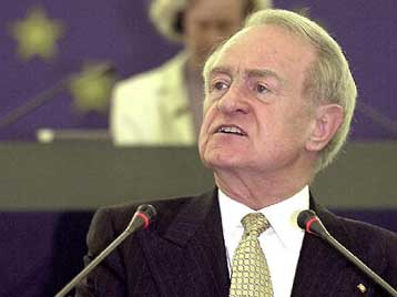 Υπέρ της υιοθέτησης ευρωπαϊκού Συντάγματος τάχθηκε ο Γερμανός πρόεδρος