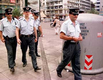 Αυστηρή αστυνόμευση σε 29 περιοχές της Αττικής