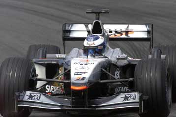 Μην υποτιμάτε τον Mika Hakkinen, υποστηρίζει ο επικεφαλής της McLaren, Ron Dennis