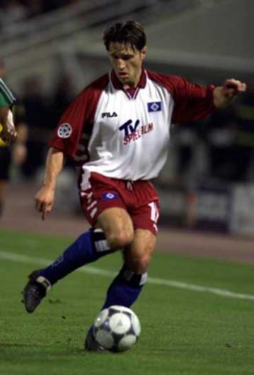 Η Μπάγερν Μονάχου «έκλεισε» τον Κόβατς από το Αμβούργο για το 2002