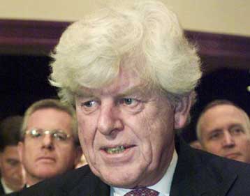 Υποχώρησε η επιχειρηματική και καταναλωτική εμπιστοσύνη στους «12»