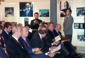 Εγκαινιάστηκε από τον πρωθυπουργό η έκθεση στην Αποθήκη Γ του ΟΛΘ