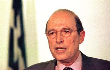 Ακρογωνιαίος λίθος της πολιτικής μας το κοινωνικό κράτος, διαμήνυσε ο Κ.Σημίτης