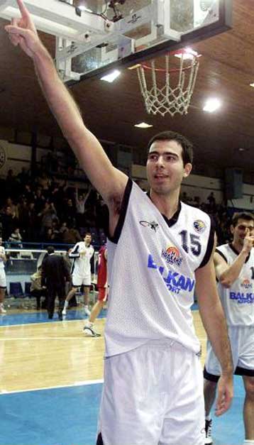 Τρίμηνος αποκλεισμός με αναστολή η ποινή που επέβαλε η FIBA στον Καράγκουτη