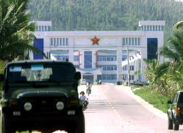 Η Ουάσινγκτον προσπαθεί να επιτύχει την επιστροφή του πληρώματος του ΕΡ-3