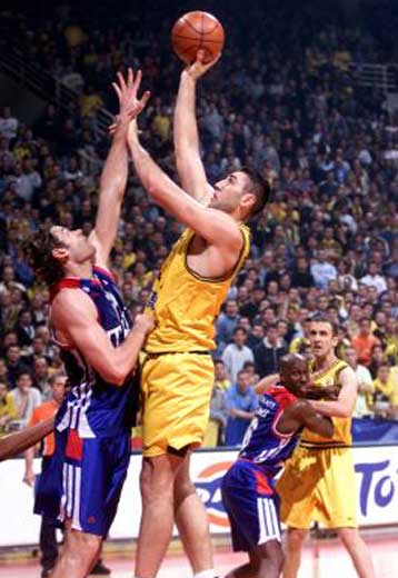 Στις 9 το βράδυ της Τετάρτης η επανάληψη ΑΕΚ – Τάου