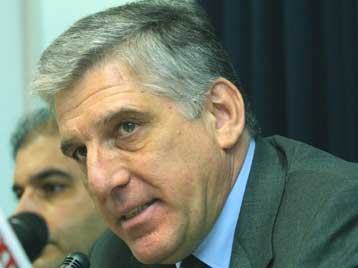 Εξοικονομούμε πόρους για να χρηματοδοτήσουμε τις προτεραιότητές μας