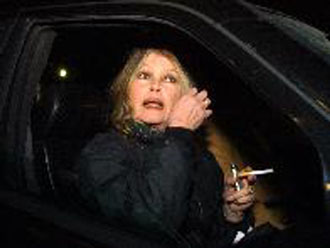 Kίνδυνο για καρκίνο της ουροδόχου κύστης διατρέχουν οι καπνίστριες