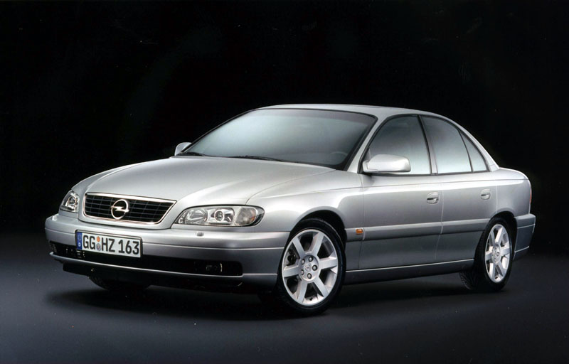 Tον αντικαταστάτη του Omega ετοιμάζει η Opel