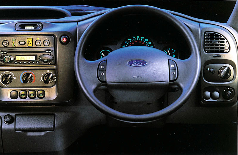 Με κιβώτιο ταχυτήτων στο πρότυπο της F1 το Ford Transit