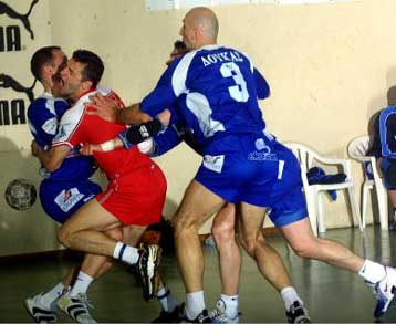 Ο Δούκας κατέκτησε το πρωτάθλημα στο χάντμπολ, επικρατώντας του Φιλίππου με 21-19