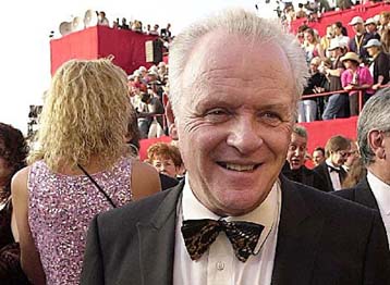 Ο Αντονι Χόπκινς στο θεατρικό σανίδι της Νέας Υόρκης