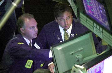 Μεγάλες απώλειες για Nasdaq – Κάτω από τις 11.000 ο Dow Jones την Τετάρτη