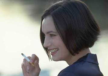 Για δραματική αύξηση θανάτων στις γυναίκες από το κάπνισμα προειδοποιεί ο ΠΟΥ