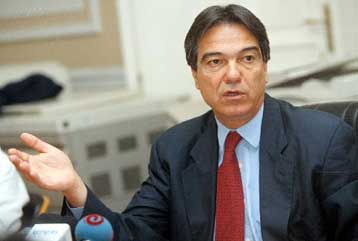 Τον οικοδομικό οργασμό στις περιοχές του Αιγαίου στηλίτευσε ο Νίκος Σηφουνάκης