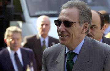 Η Τουρκία «ανοίγει την πόρτα» στον ευρωστρατό