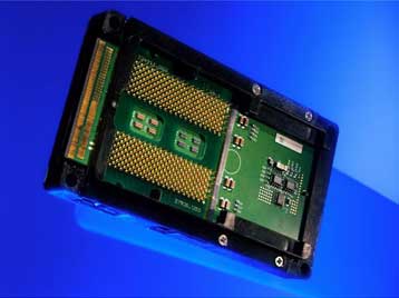 H Intel παρουσιάζει τον πρώτο 64μπιτο επεξεργαστή της