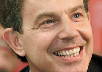 Προβάδισμα 20 ποσοστιαίων μονάδων δείχνουν δημοσκοπήσεις των Εργατικών