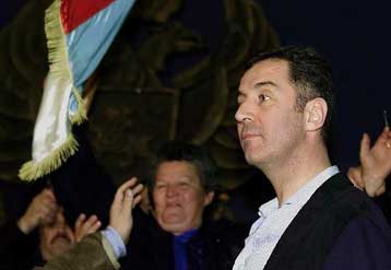 Συμφωνία για δημοψήφισμα υπέγραψαν δύο συνασπισμοί κομμάτων στο Μαυροβούνιο