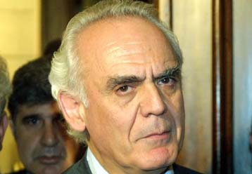 Αιχμές Ακη κατά Γιάννου με αφορμή ρύθμιση για αγωνιστές της Εθνικής Αντίστασης