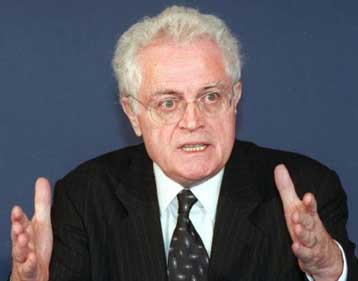 Ο Γάλλος πρωθυπουργός αναμένεται να λύσει τη σιωπή του για το μέλλον της Ευρώπης