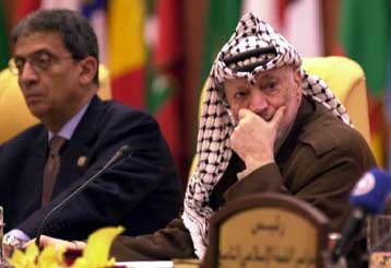 Τη στήριξη του αραβικού κόσμου εναντίον του Ισραήλ ζητά ο Αραφάτ