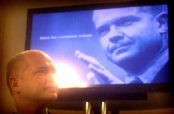 Οι Τόρις οργανώνονται κόντρα στα σχέδια Μπλερ για το ευρώ