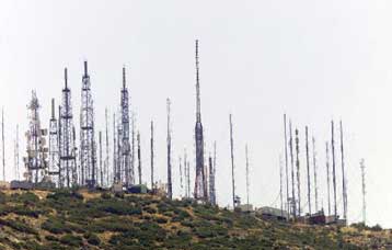 Το ΣτΕ απέρριψε προσφυγή δύο ΟΤΑ για μη μεταφορά των κεραιών στην Πάρνηθα