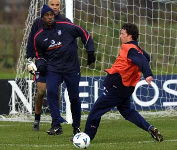 Έτοιμος να φύγει από την Τότεναμ φέρεται ο Κάμπελ