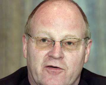 Ανησυχίες προκαλεί στην ΕΚΤ η εξασθένηση του ευρώ