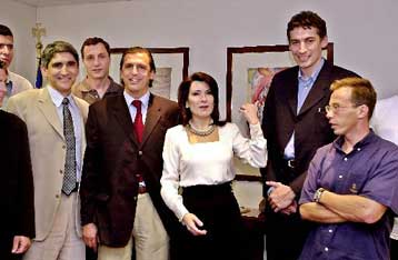 Πολύτιμη η βοήθεια των ειδώλων του ελληνικού αθλητισμού, λέει η Γ.Αγγελοπούλου