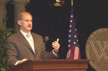 Συνάντηση του Έλληνα ΥΠΕΞ με τον αναπληρωτή υπουργό Αμυνας των ΗΠΑ