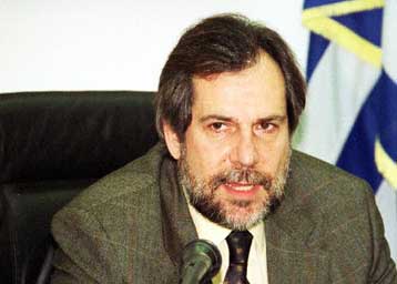 Έξι τροπολογίες από τον Παπουτσή στο ν/σ για τις θαλάσσιες ενδομεταφορές