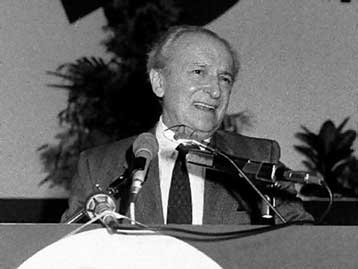 Η Ιταλία λέει αντίο σε έναν πρωταγωνιστή του κομμουνιστικού κινήματος