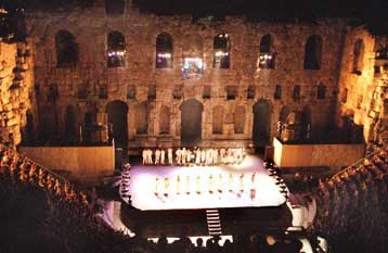 <I>Το παραμύθι των παραμυθιών</I> από το Εθνικό στο Ηρώδειο, η <I>Σαμία </I> στο Εθνικό