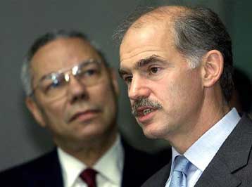 Ικανοποιημένη η κυβέρνηση από τις επαφές Παπανδρέου – Πάουελ