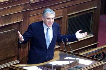 Πάνω από το 4,5% ο ρυθμός ανάπτυξης το 2001, τονίζει το ΥΠΕΘΟ