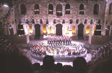 Στο Ηρώδειο η Philharmonia Orchestra, στη μνήμη της Τζίνα Μπαχάουερ
