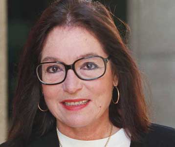 Tα 40 χρόνια από τον πρώτο της χρυσό δίσκο γιορτάζει η Νάνα Μούσχουρη στο Ηρώδειο