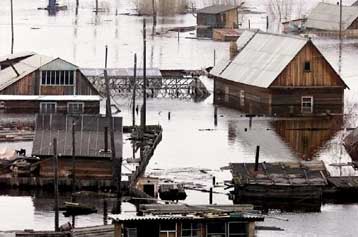 Δραματική είναι η κατάσταση στο Γιακούτσκ της Σιβηρίας από τις πλημμύρες