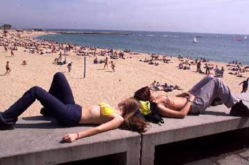 Σε ποσοστό 98,8% κατάλληλα για κολύμπι τα νερά των ελληνικών ακτών