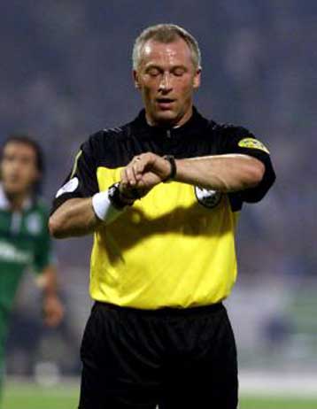 Ο Ντικ Γιολ θα «σφυρίξει» την Τετάρτη στην τελευταία μάχη του Champions League