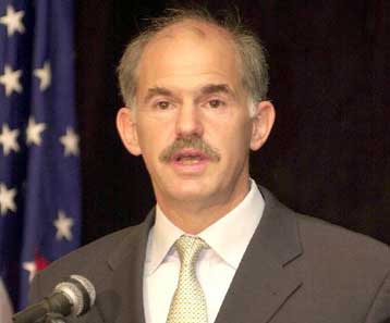 Βαλκάνια και ελληνοτουρκικά στο επίκεντρο των συνομιλιών Παπανδρέου – Πάουελ