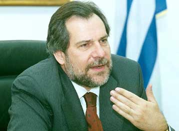 Καμία αλλαγή στη φυσιογνωμία του Κινήματος, προτείνει ο υπουργός Εμπορικής Ναυτιλίας