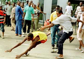 Έξι νεκροί από τις βιαιότητες στην Αλγερία το Σαββατοκύριακο