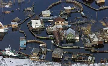 Χιλιάδες Ρώσοι εγκατέλειψαν τις εστίες τους λόγω υπερχείλισης του ποταμού Λένα