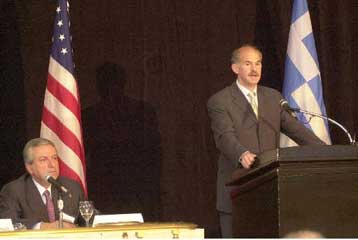 Τη Δευτέρα η συνάντηση Παπανδρέου – Πάουελ