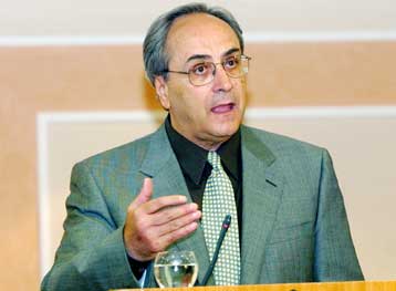 Η κυβερνητική πολιτική στο ασφαλιστικό «δεν πάει άλλο» υποστήριξε ο Κωνσταντόπουλος