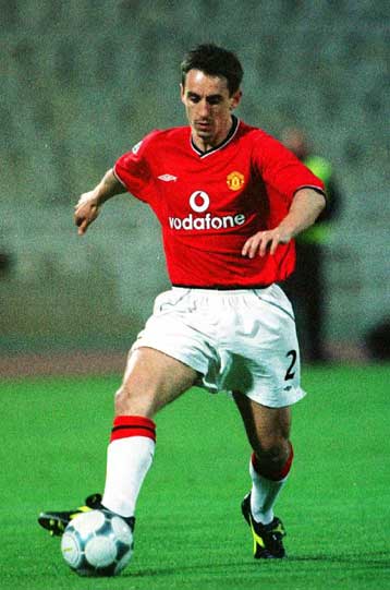 Ο Γκάρι Νέβιλ παραμένει στη Μάντσετσερ Γιουνάιτεντ